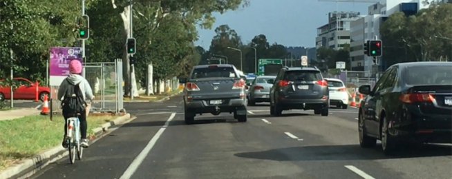 Separated bike lanes canberra
